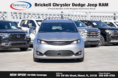 Used 2019 Chrysler Pacifica - photo 1