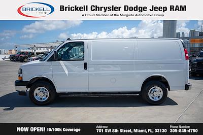 Used 2022 Chevrolet Express 2500 - photo 1