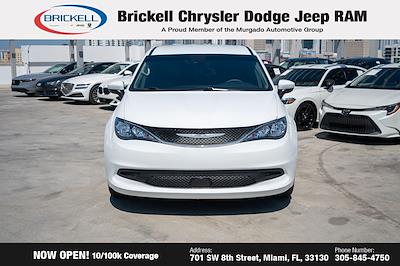 Used 2023 Chrysler Voyager - photo 1