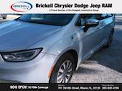 Used 2023 Chrysler Pacifica - photo 1