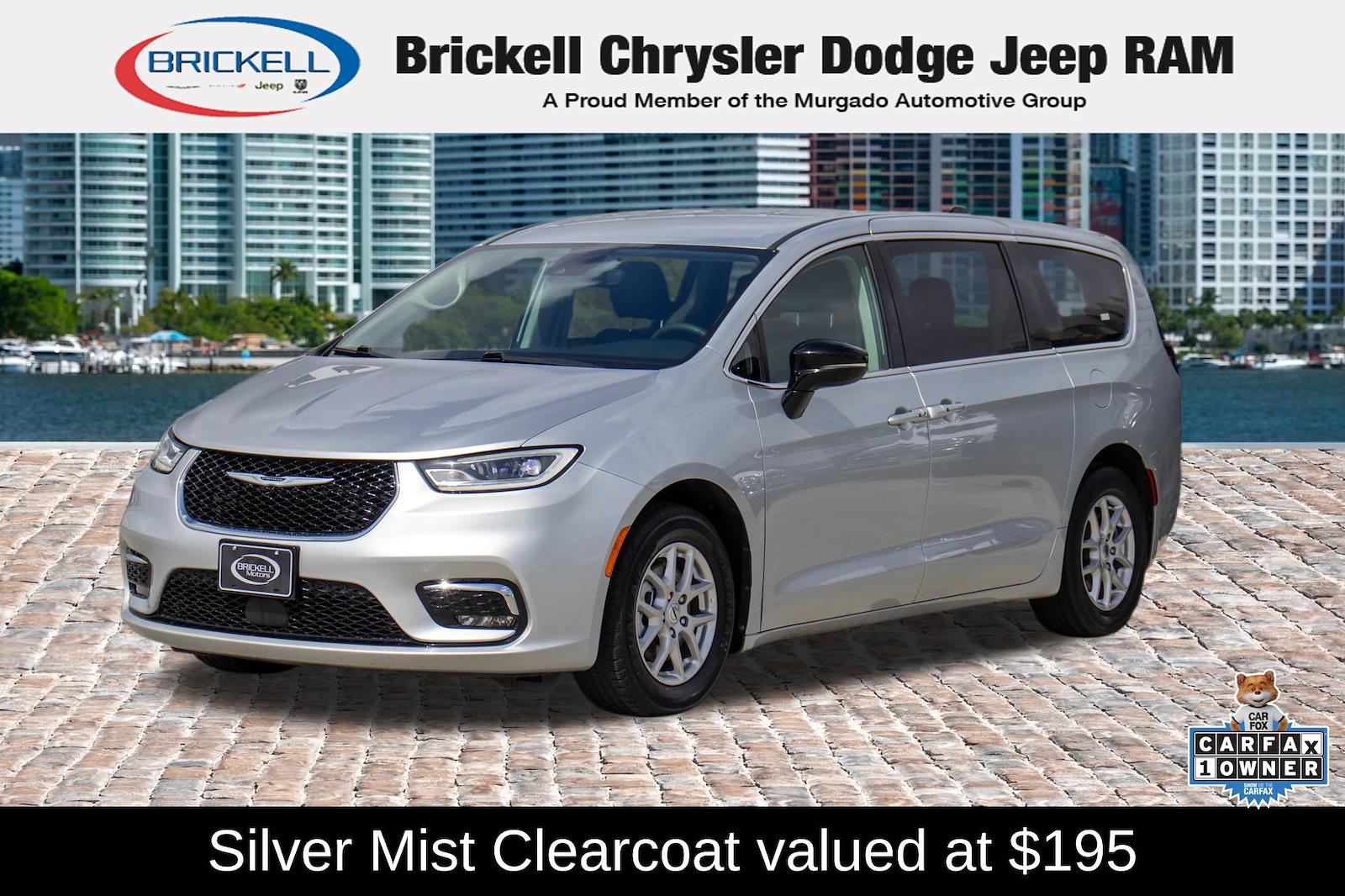 Used 2024 Chrysler Pacifica Touring L Minivan - photo 1
