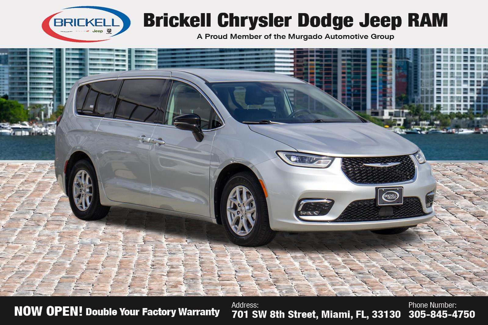 Used 2024 Chrysler Pacifica - photo 8