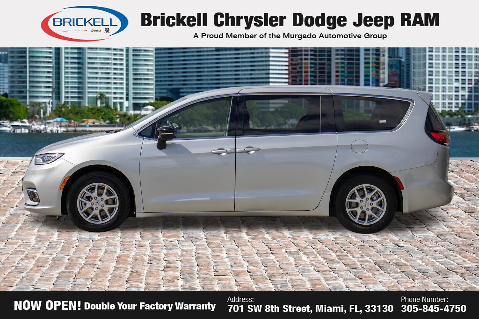 Used 2024 Chrysler Pacifica - photo 10