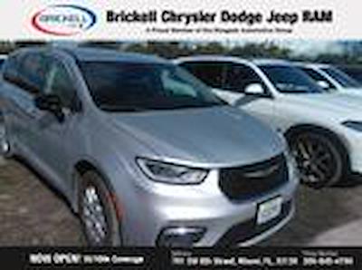 Used 2024 Chrysler Pacifica - photo 1