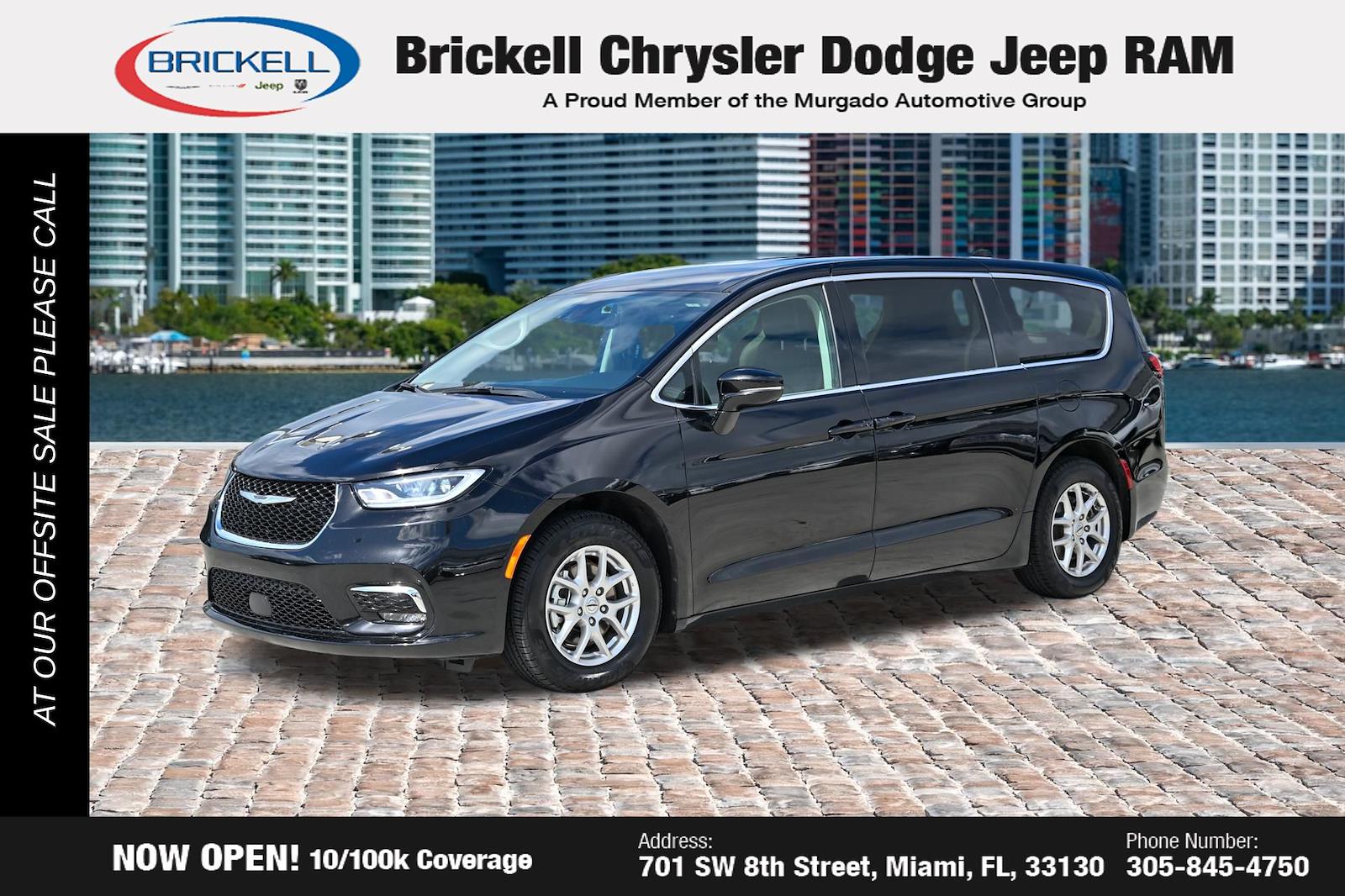 Used 2024 Chrysler Pacifica - photo 1