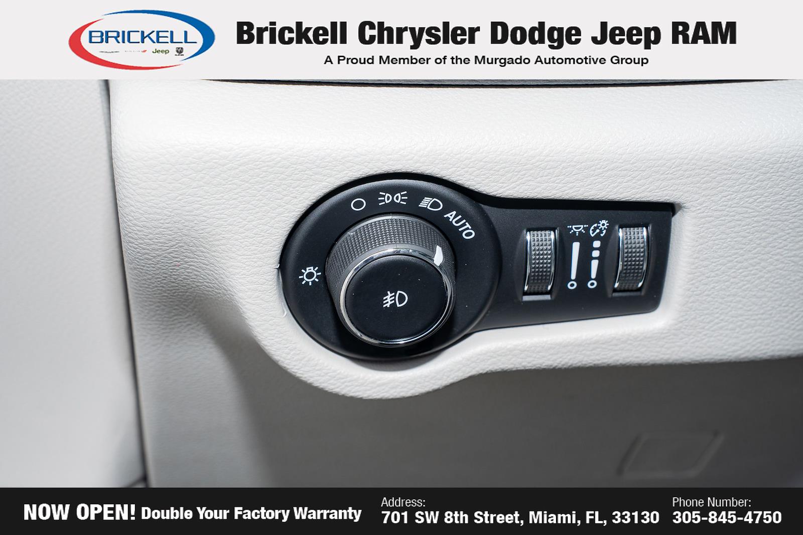 Used 2019 Chrysler Pacifica - photo 35