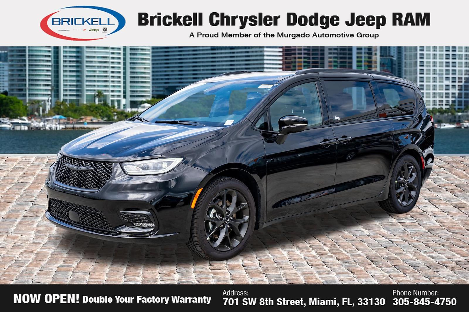 Used 2026 Chrysler Pacifica - photo 1