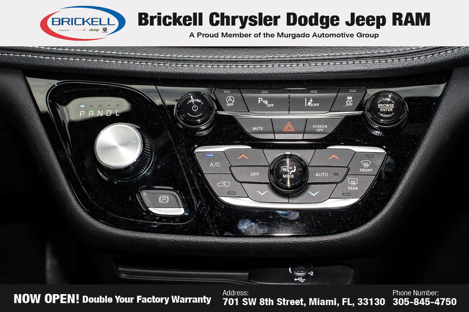 Used 2026 Chrysler Pacifica - photo 40