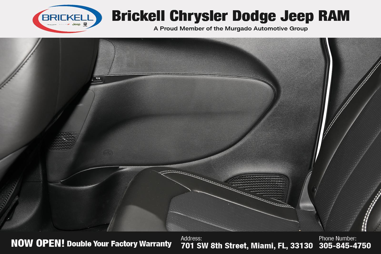 Used 2026 Chrysler Pacifica - photo 25