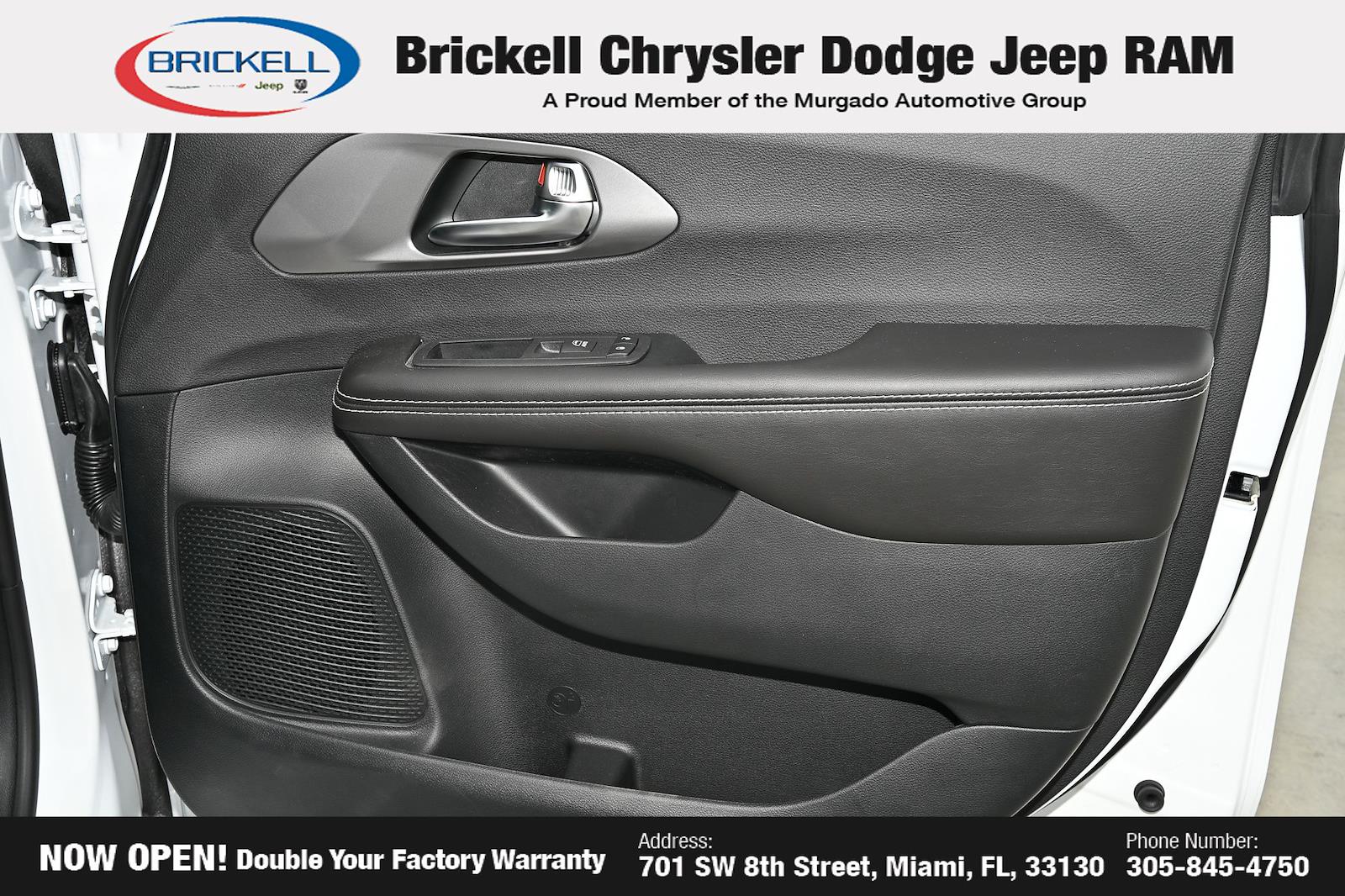 Used 2026 Chrysler Pacifica - photo 27