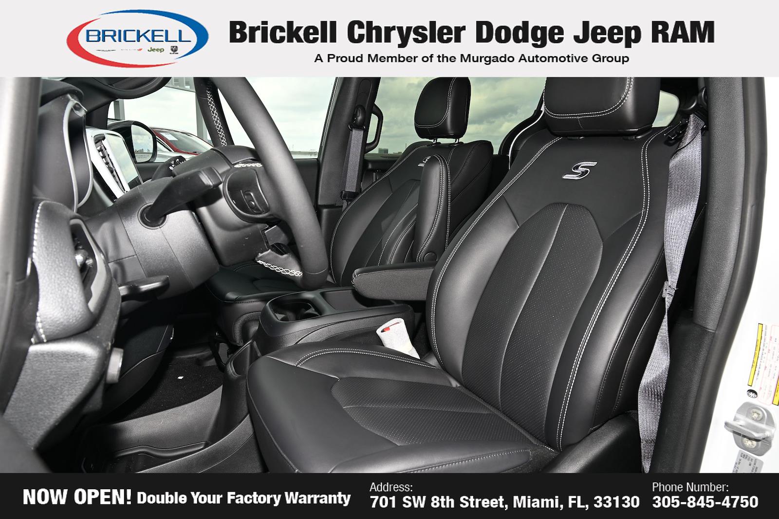 Used 2026 Chrysler Pacifica - photo 29