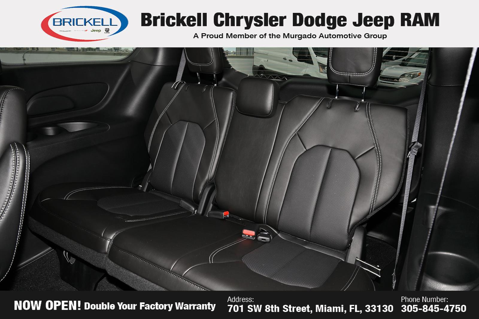 Used 2026 Chrysler Pacifica - photo 31