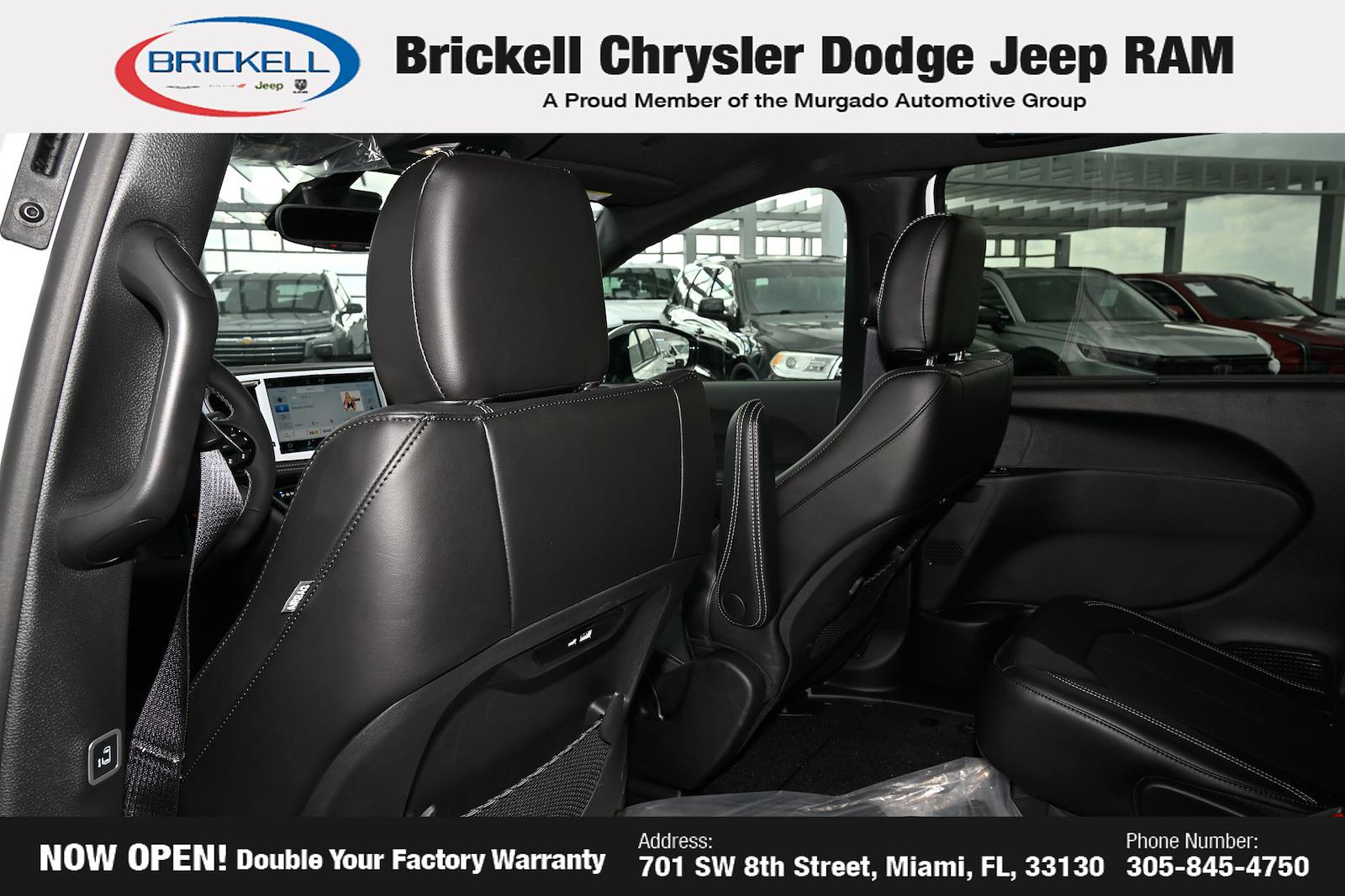 Used 2026 Chrysler Pacifica - photo 32