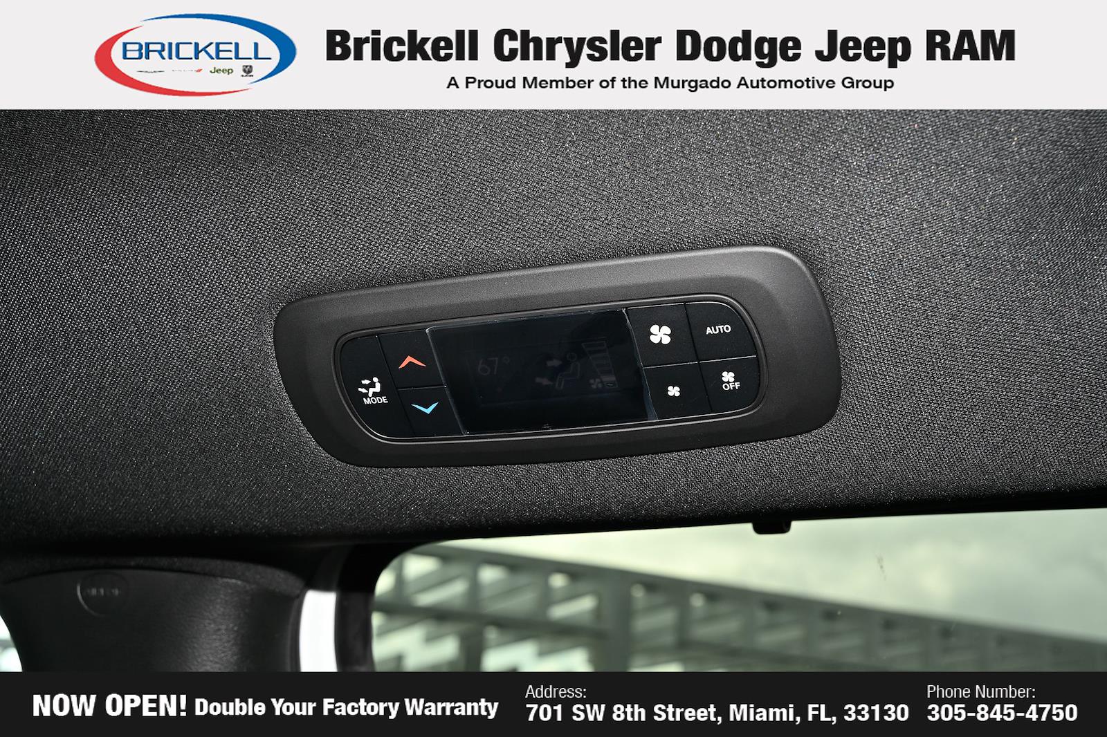 Used 2026 Chrysler Pacifica - photo 34
