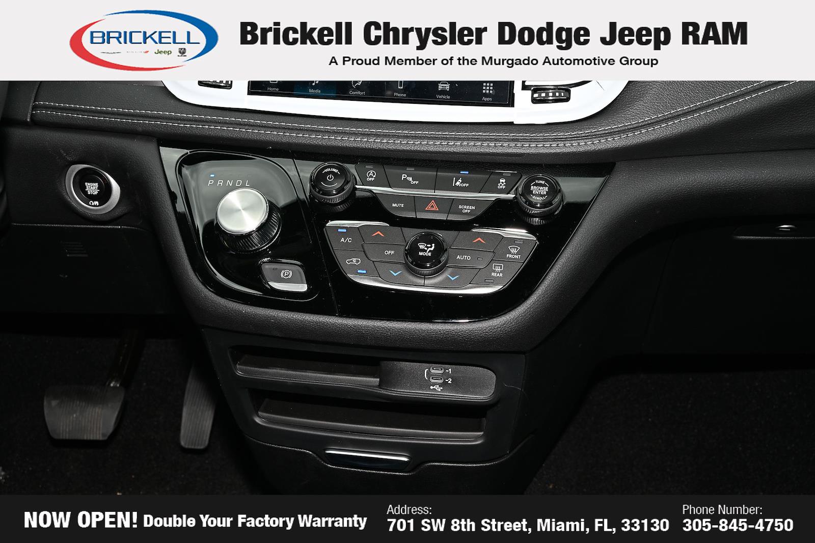 Used 2026 Chrysler Pacifica - photo 38