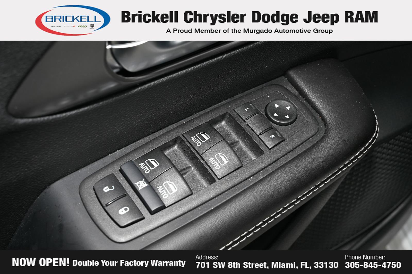 Used 2026 Chrysler Pacifica - photo 40