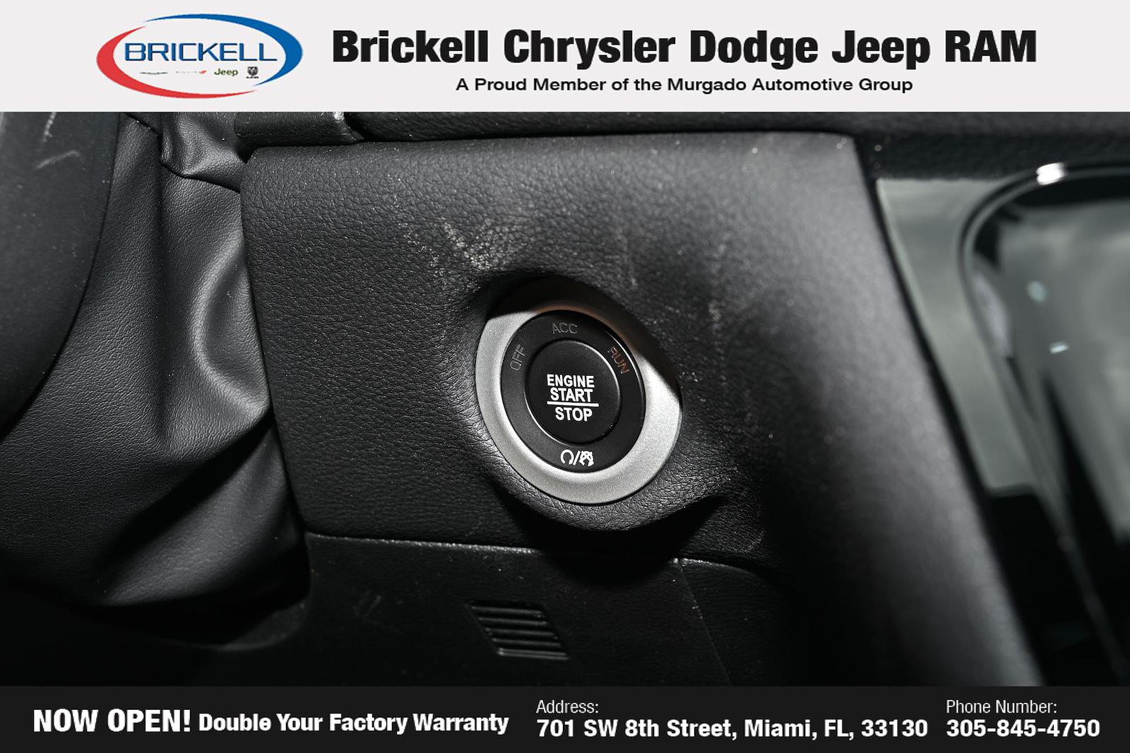 Used 2026 Chrysler Pacifica - photo 8