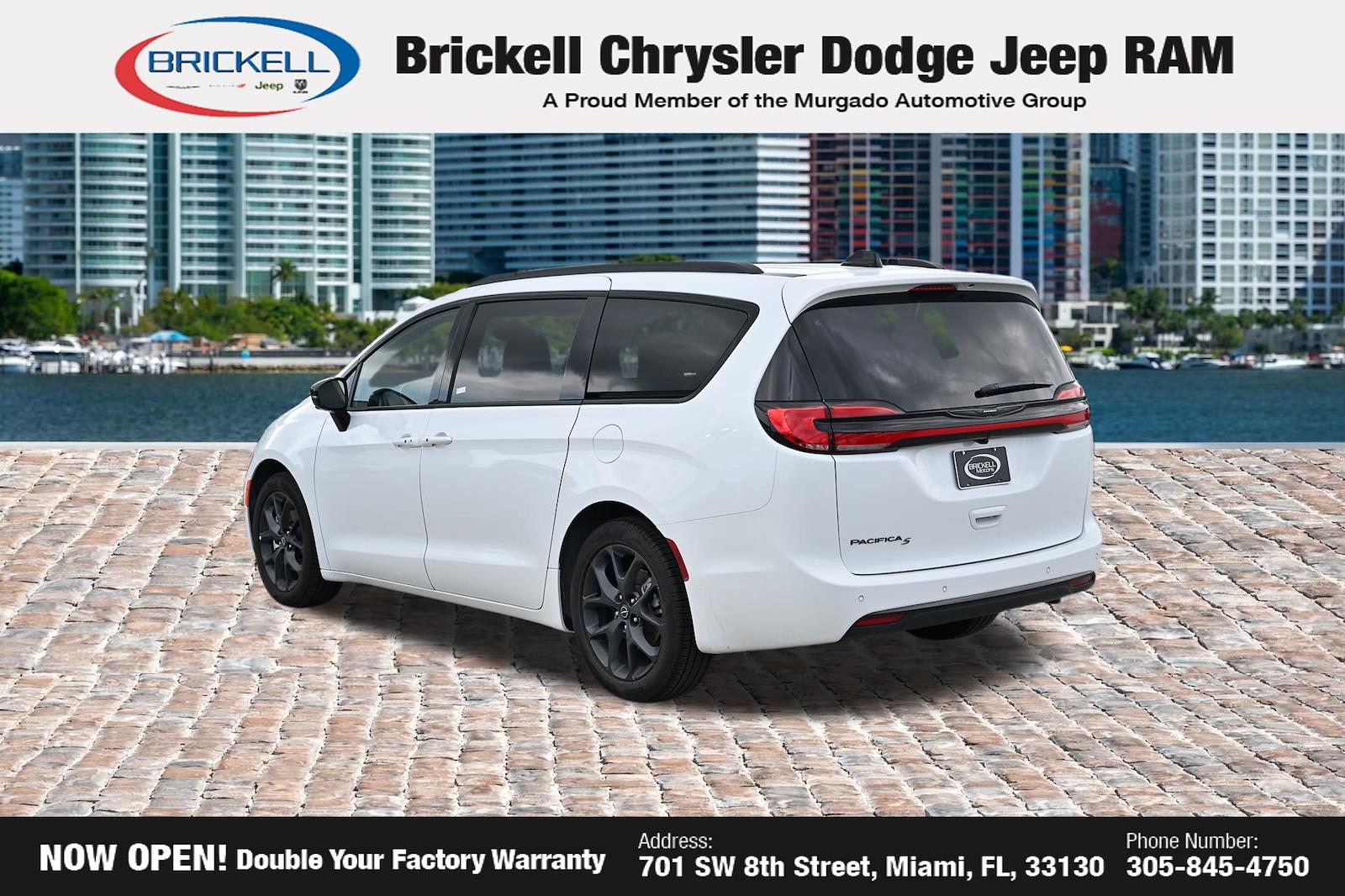 Used 2026 Chrysler Pacifica - photo 2