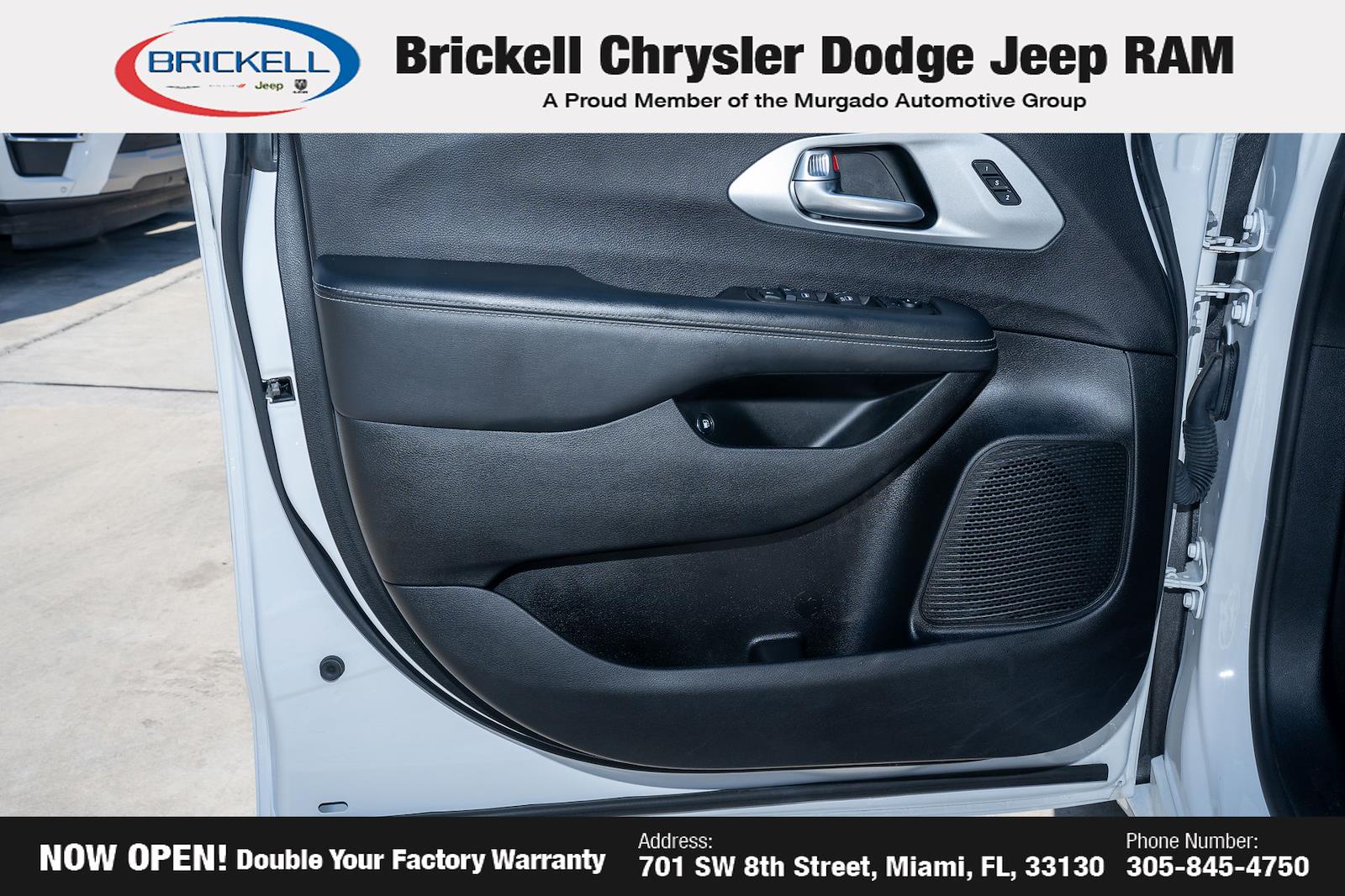 Used 2024 Chrysler Pacifica - photo 13