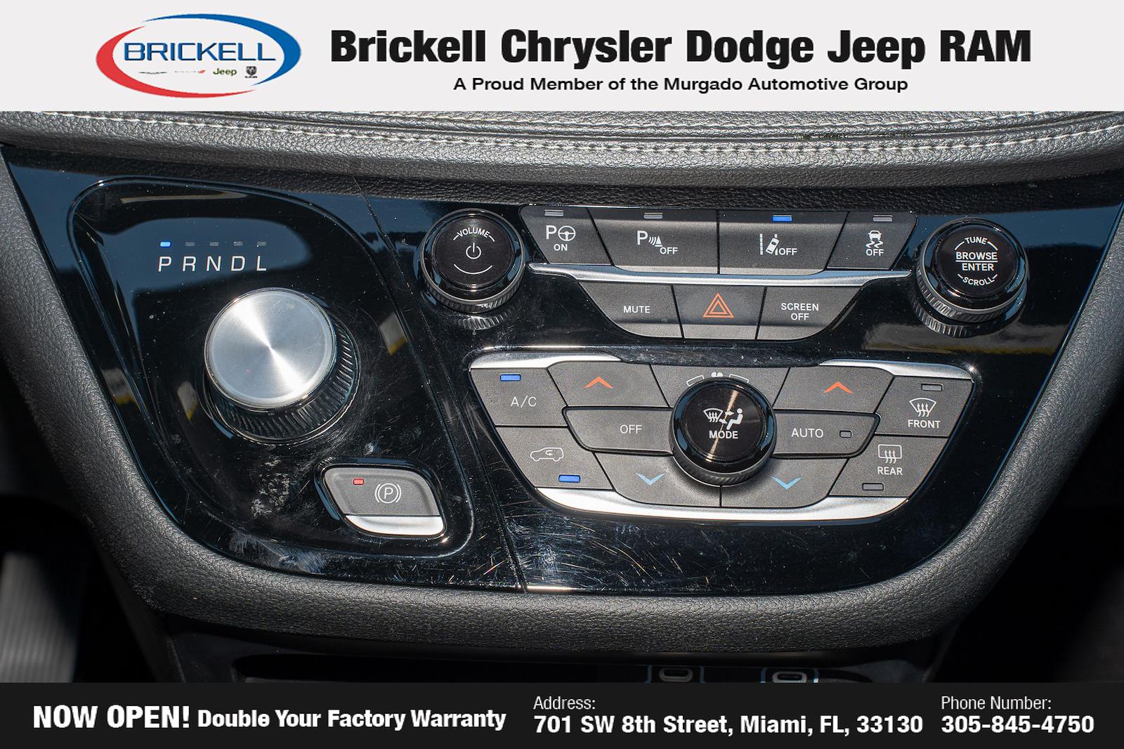 Used 2024 Chrysler Pacifica - photo 25