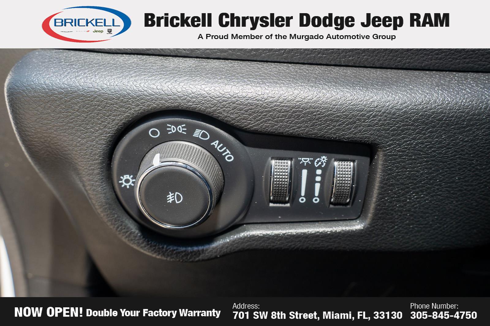 Used 2024 Chrysler Pacifica - photo 31