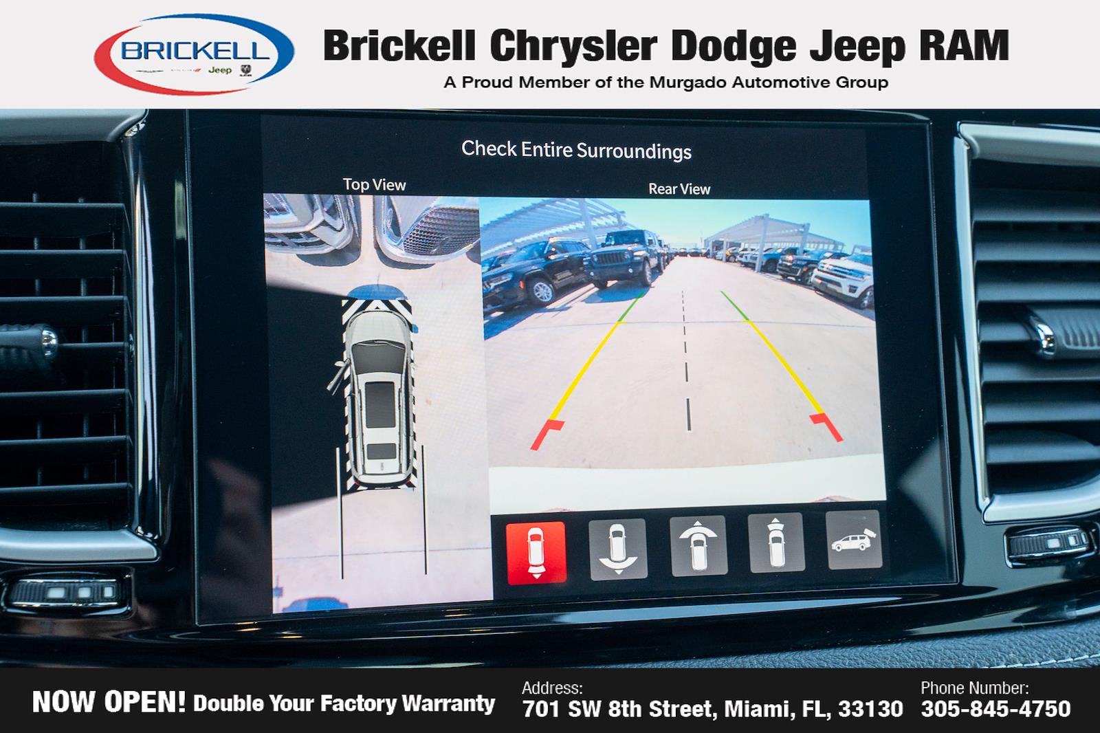 Used 2024 Chrysler Pacifica - photo 35