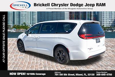 2024 Chrysler Pacifica FWD Minivan for sale #J3595 - photo 2