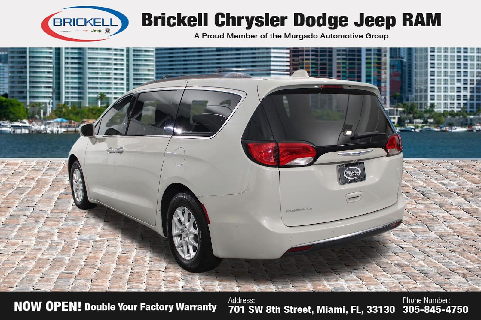 Used 2020 Chrysler Pacifica - photo 2