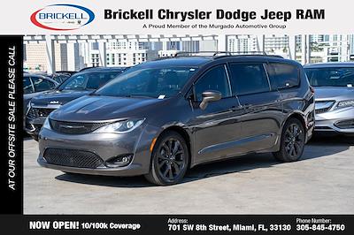 2018 Chrysler Pacifica FWD Minivan for sale #KJ1993 - photo 1