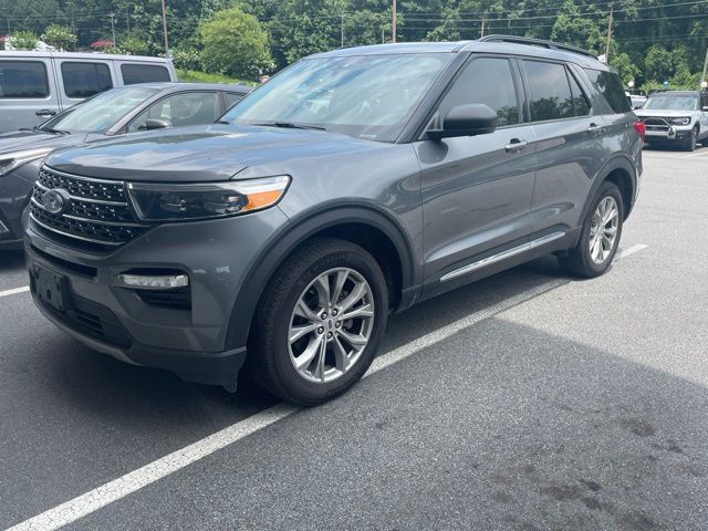 Used 2024 Ford Explorer - photo 2