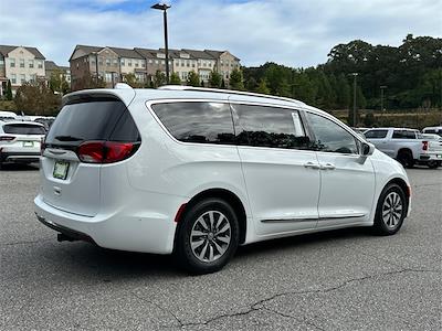 2020 Chrysler Pacifica FWD Minivan for sale #KFA29140A - photo 2