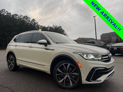 Used 2024 Volkswagen Tiguan - photo 1