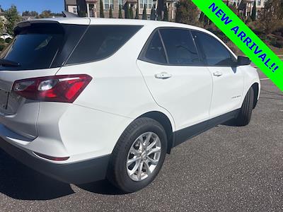 2019 Chevrolet Equinox FWD SUV for sale #KFC59279A - photo 2