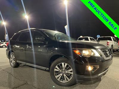 Used 2018 Nissan Pathfinder - photo 1