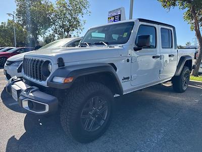 Used 2025 Jeep Gladiator - photo 1