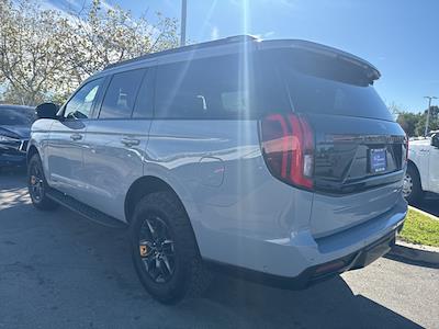 Used 2025 Ford Expedition - photo 1