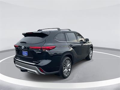 2022 Toyota Highlander FWD SUV for sale #PF9800 - photo 2