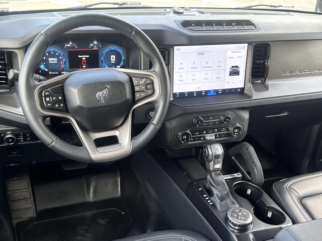 Used 2025 Ford Bronco - photo 12