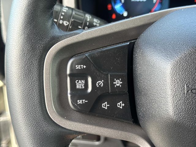 Used 2025 Ford Bronco - photo 14