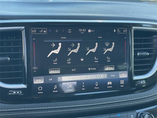Used 2023 Chrysler Pacifica - photo 13