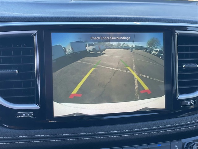 Used 2023 Chrysler Pacifica - photo 16