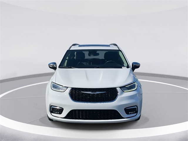 Used 2023 Chrysler Pacifica - photo 6