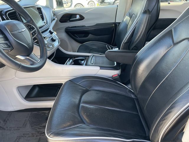 Used 2023 Chrysler Pacifica - photo 23