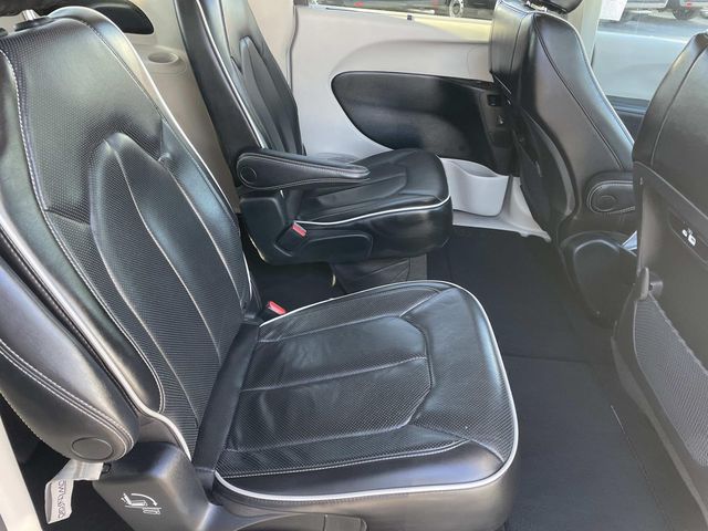 Used 2023 Chrysler Pacifica - photo 35