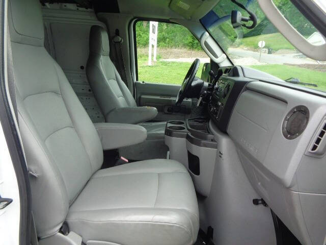 Used 2012 Ford E-150 - photo 23