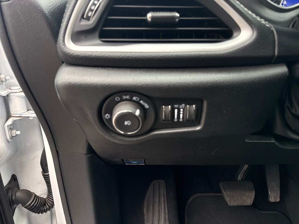 Used 2024 Chrysler Pacifica - photo 14