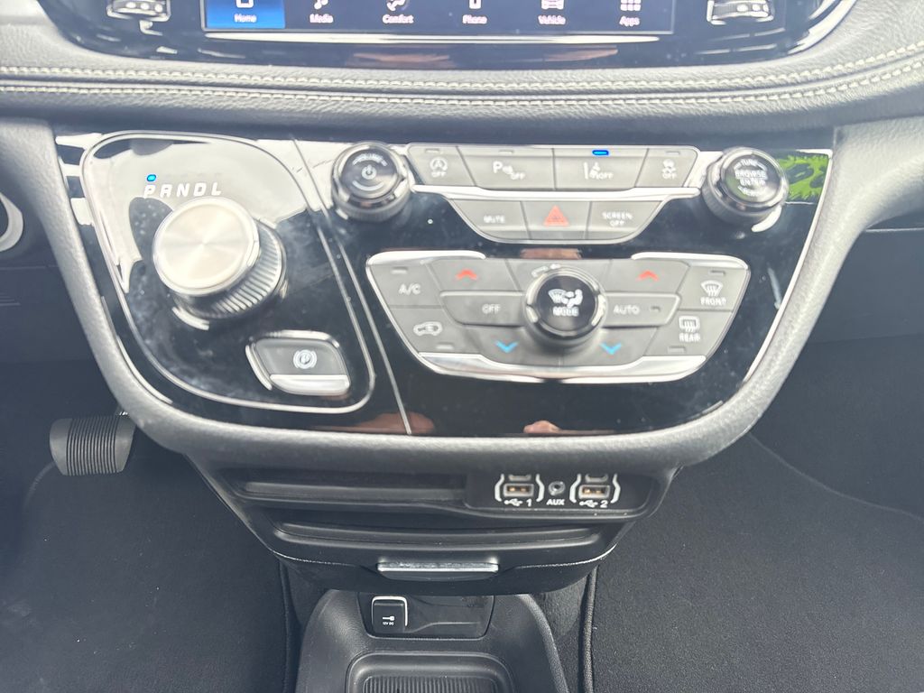 Used 2024 Chrysler Pacifica - photo 21