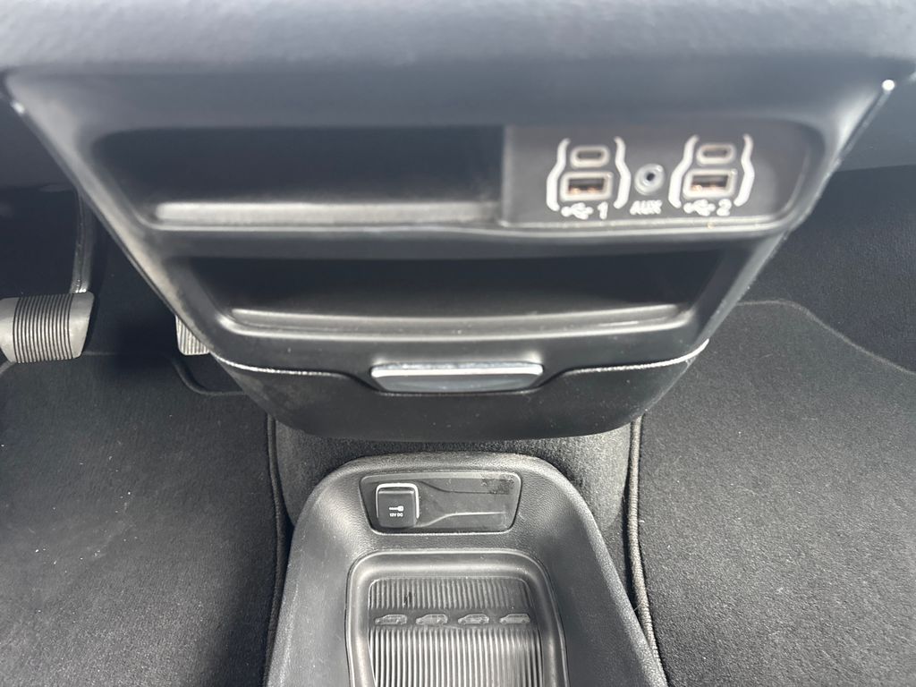 Used 2024 Chrysler Pacifica - photo 22