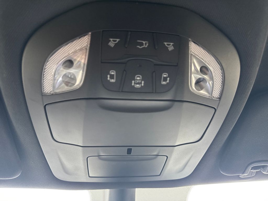 Used 2024 Chrysler Pacifica - photo 24