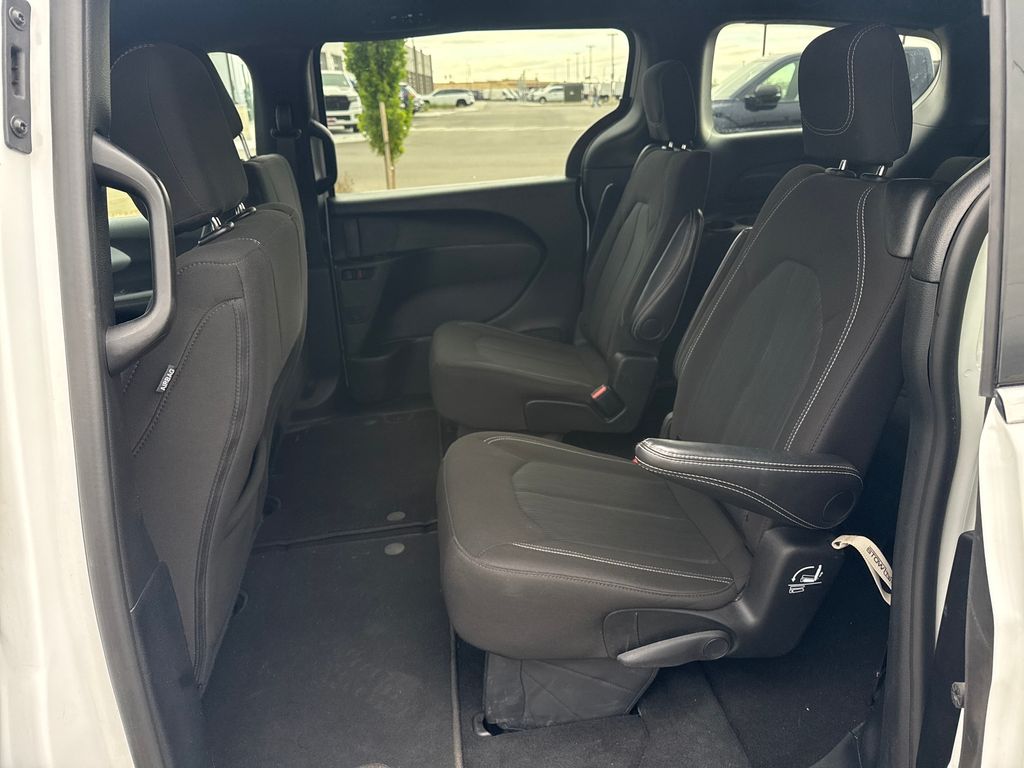 Used 2024 Chrysler Pacifica - photo 26